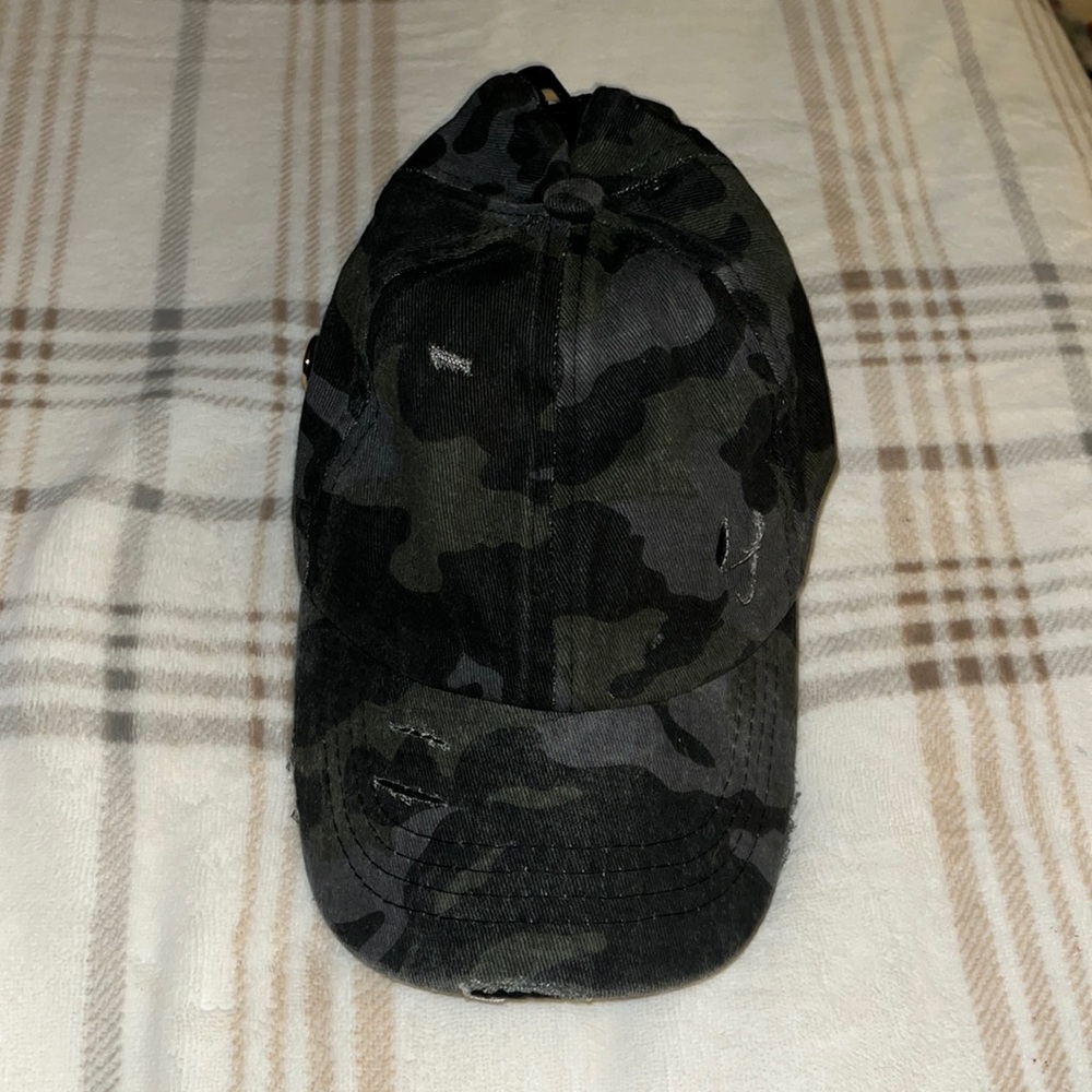 Camp c.c hat